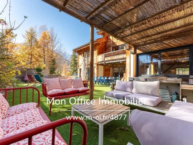 Chalet de prestige de 9 pièces en vente Le Monêtier les Bains, Provence Alpes Côte d'Azur