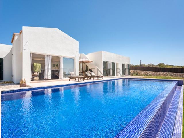 Chalet de reciente construcción con vistas al mar en Torret. 0m² Sant Lluís
