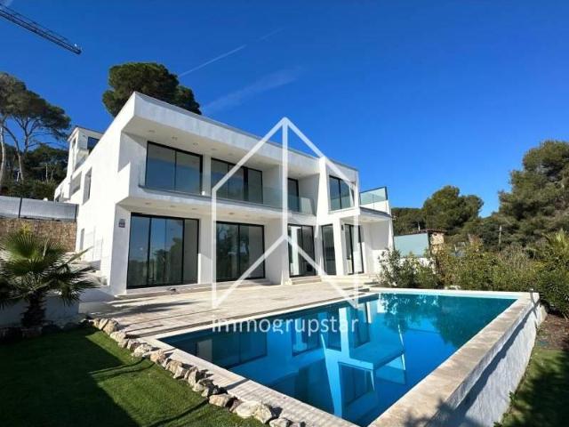 Chalet en obra nueva a dos pasos de la playa en Sant Antoni. 450m² Platja d'Aro
