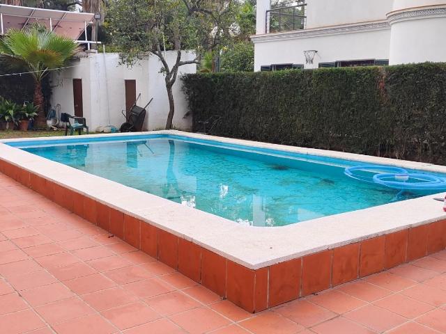 Chalet de una planta en Pinares de Oromana