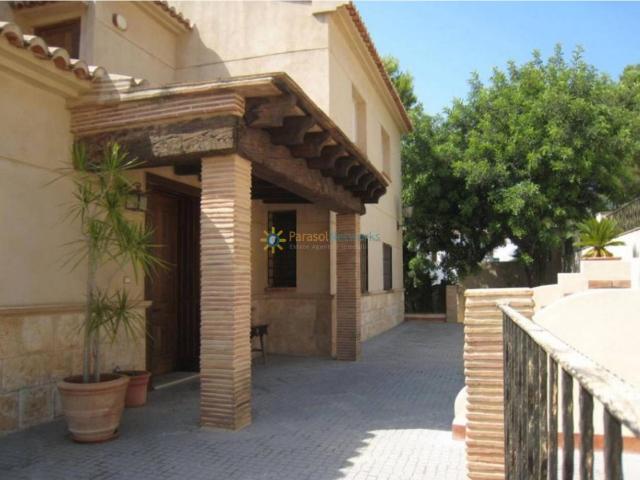 Chalet de venta en Oliva