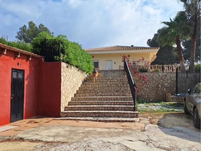 Chalet de venta en L'Olleria
