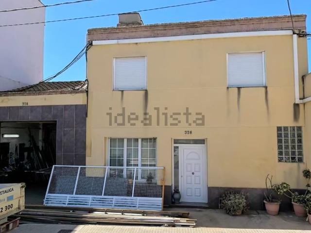 Chalet, Deltebre