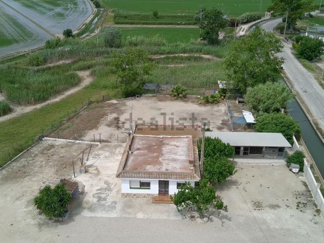 Chalet, Deltebre