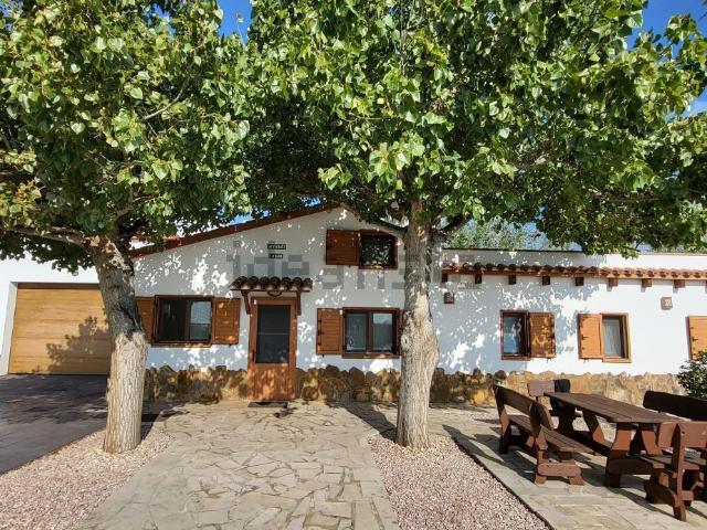 Chalet, Deltebre