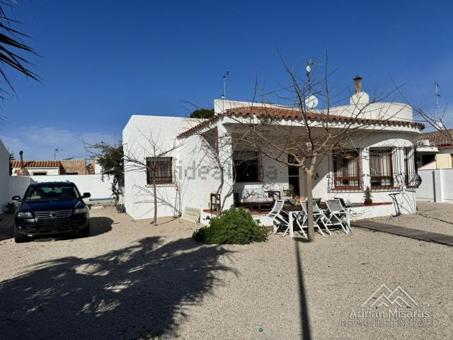 Chalet, Deltebre