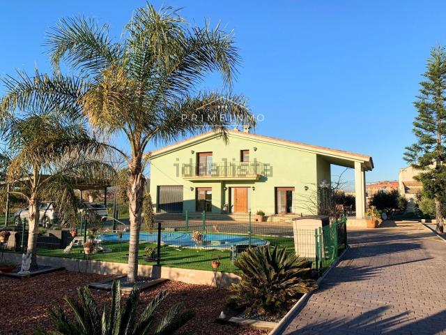 Chalet, Deltebre
