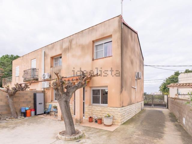 Chalet, Deltebre