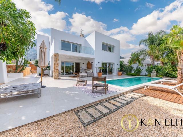 Chalet, Denia