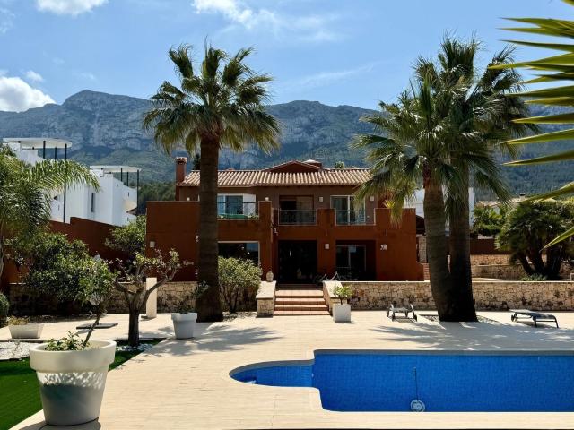 Chalet, Denia