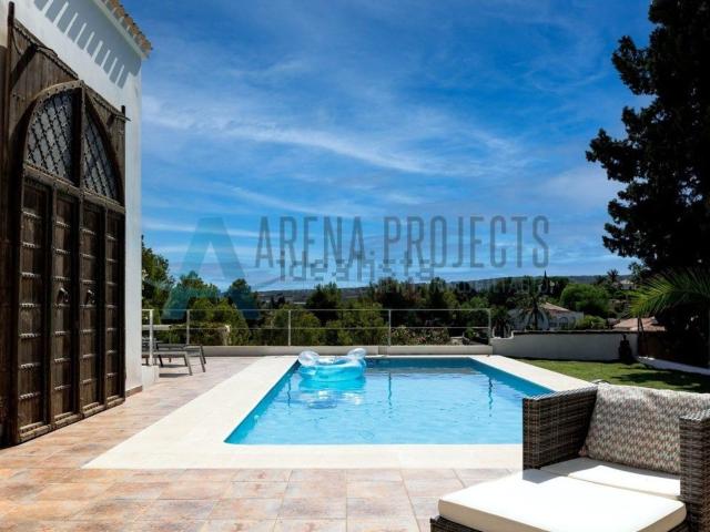 Chalet, Denia