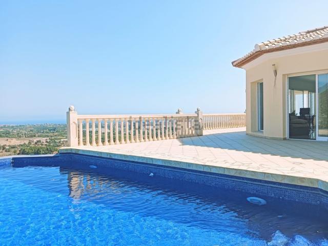 Chalet, Denia
