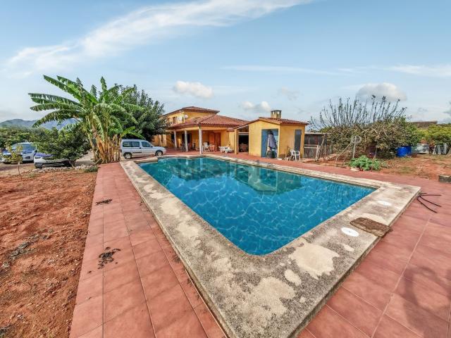 Chalet, Denia