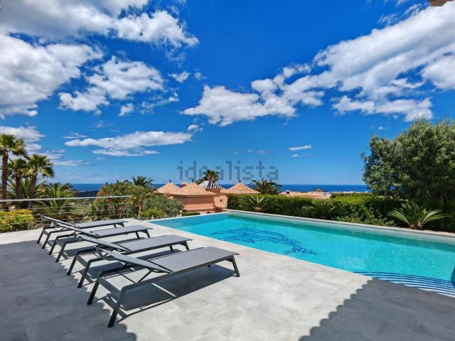 Chalet, Denia