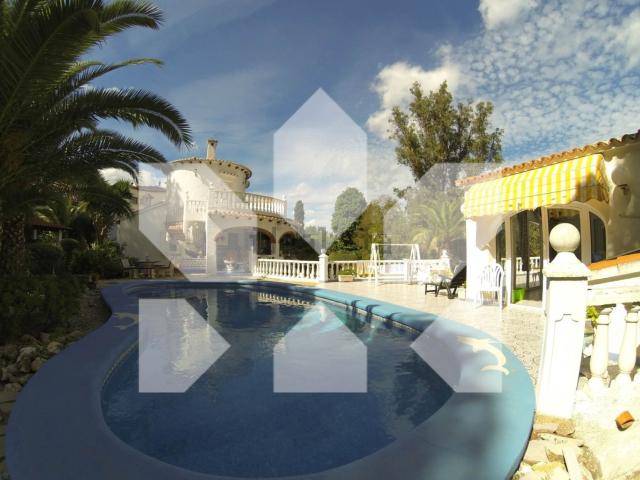 Chalet, Denia