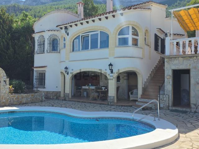 Chalet, Denia