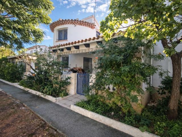 Chalet, Denia