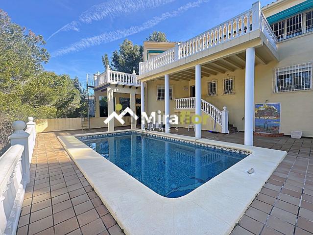 Chalet, Denia
