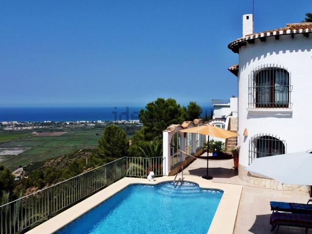 Chalet, Denia