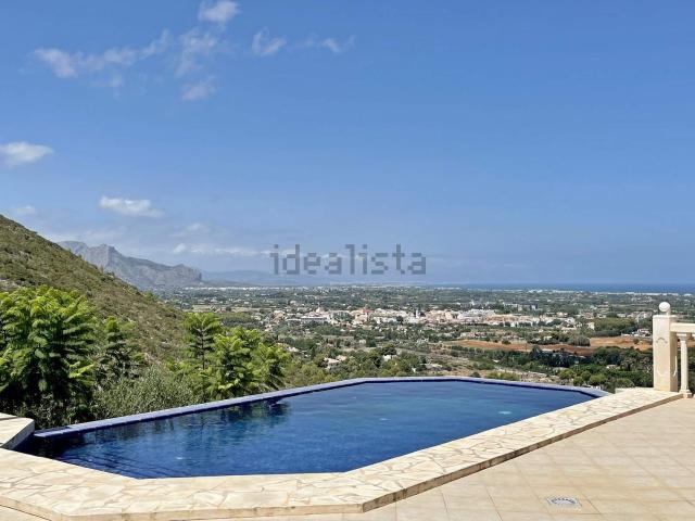 Chalet, Denia