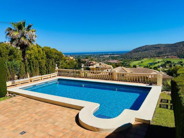 Chalet, Denia