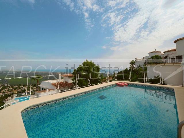 Chalet, Denia