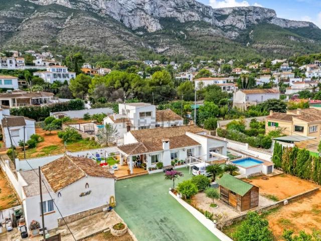 Chalet, Denia