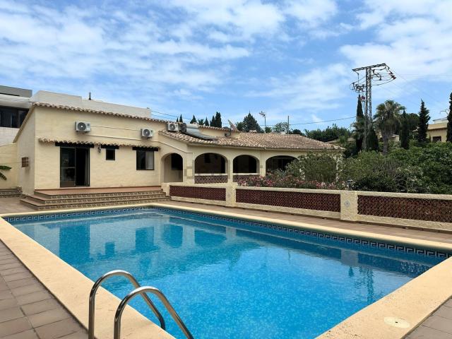 Chalet, Denia