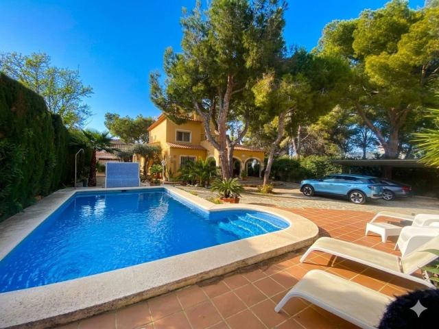 Chalet, Denia