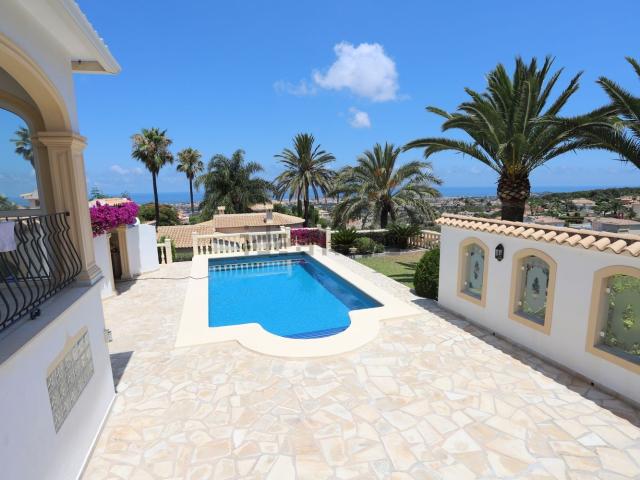 Chalet, Denia