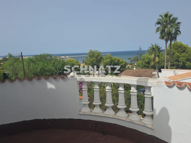 Chalet, Denia