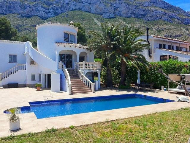 Chalet, Denia