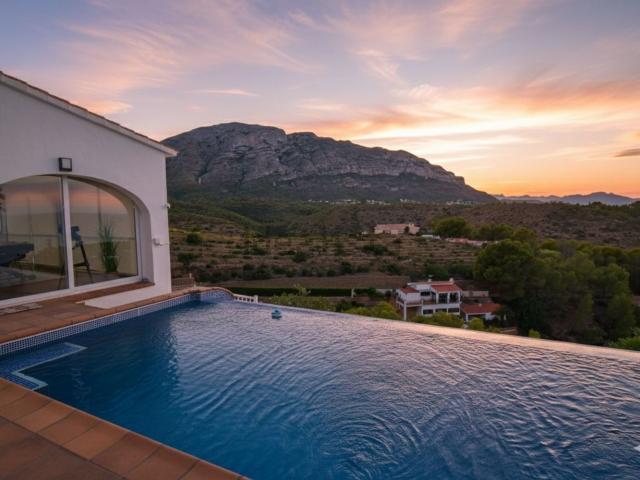 Chalet, Denia