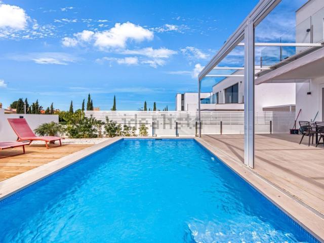Chalet, Denia