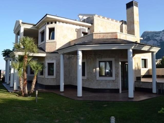 Chalet, Denia