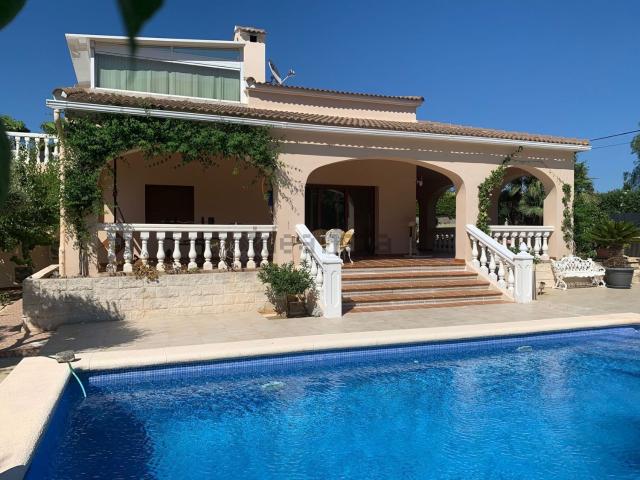 Chalet, Denia