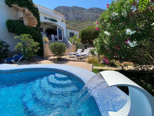 Chalet, Denia