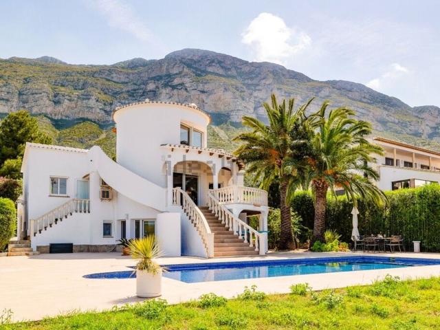 Chalet, Denia