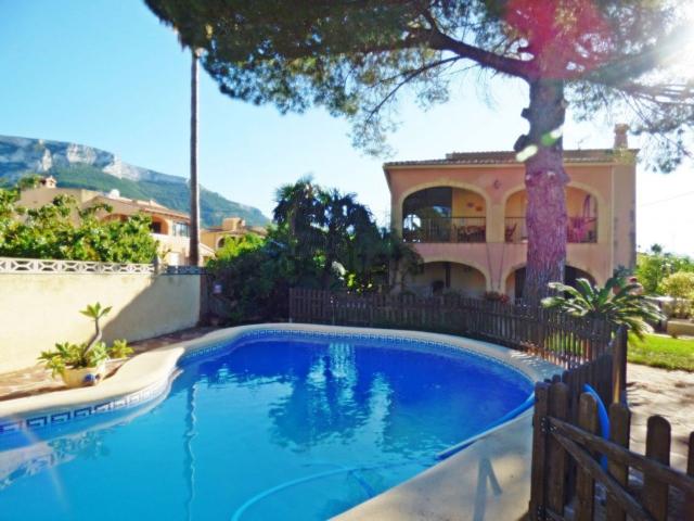 Chalet, Denia