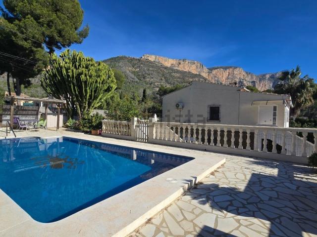 Chalet, Denia