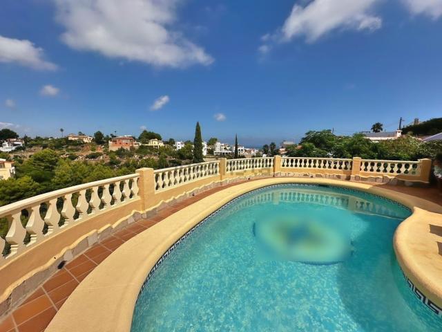 Chalet, Denia
