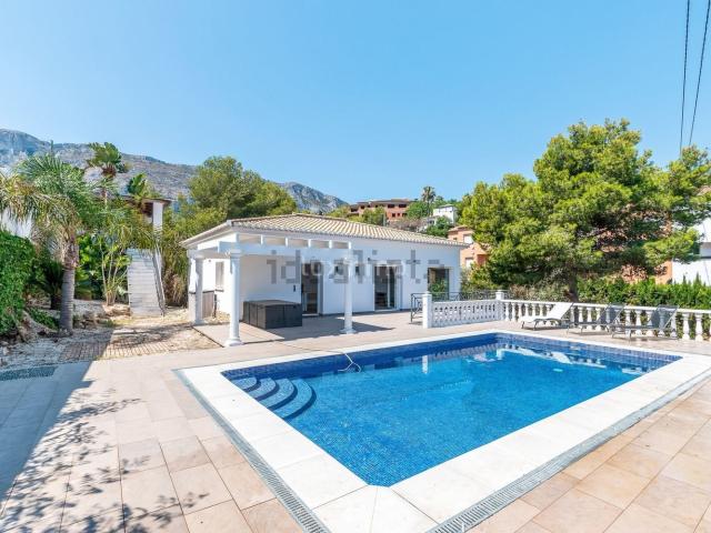Chalet, Denia