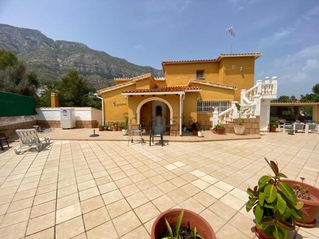 Chalet, Denia