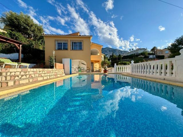 Chalet, Denia