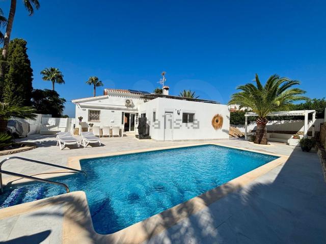 Chalet, Denia