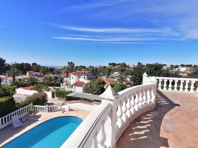 Chalet, Denia