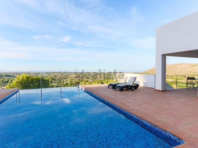 Chalet, Denia