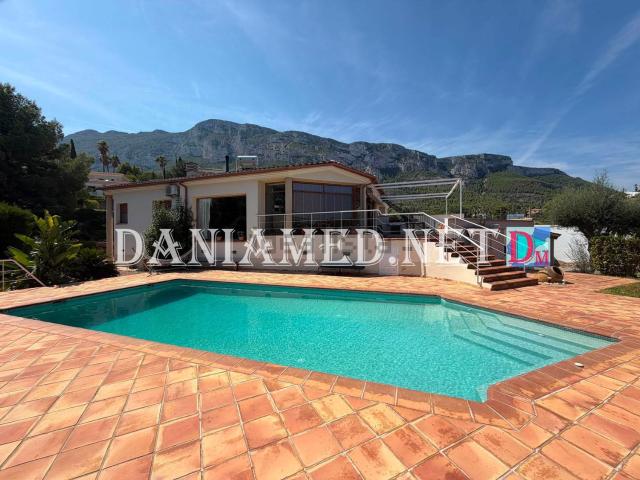 Chalet, Denia