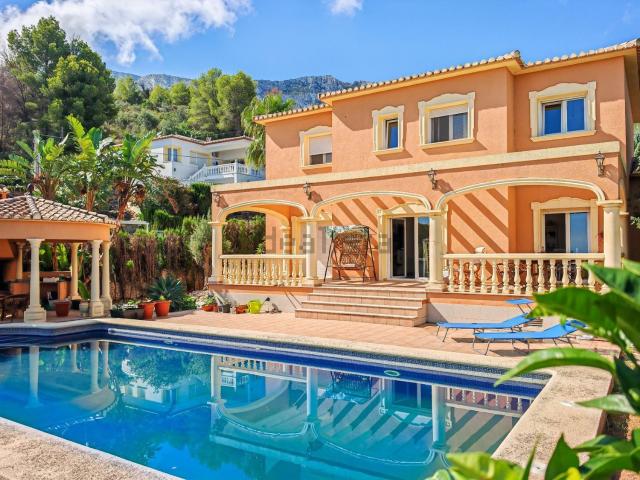 Chalet, Denia