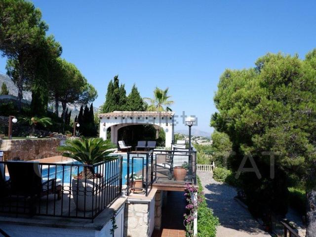Chalet, Denia